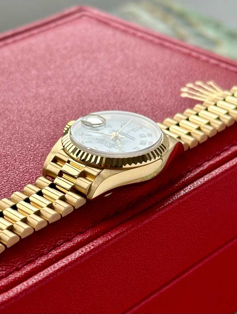 Image for Rolex Lady-Datejust "Diamond" 69178 White 1987 with original box and papers