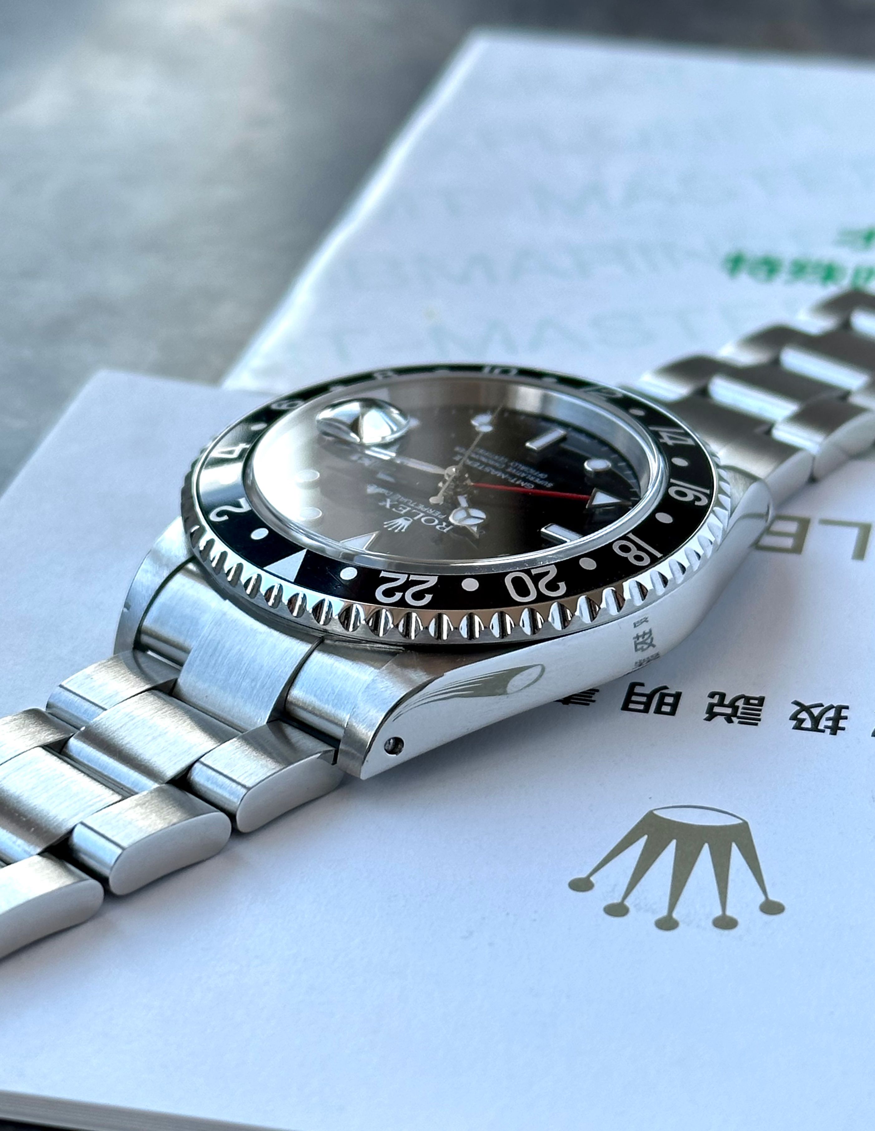 Rolex GMT-Master II 16710 Black 1999 with original box and papers