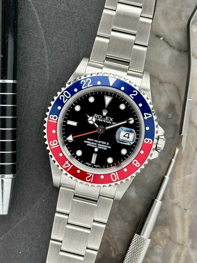 Featured image for Rolex GMT-Master II "Pepsi" 16710 T Black 2004 