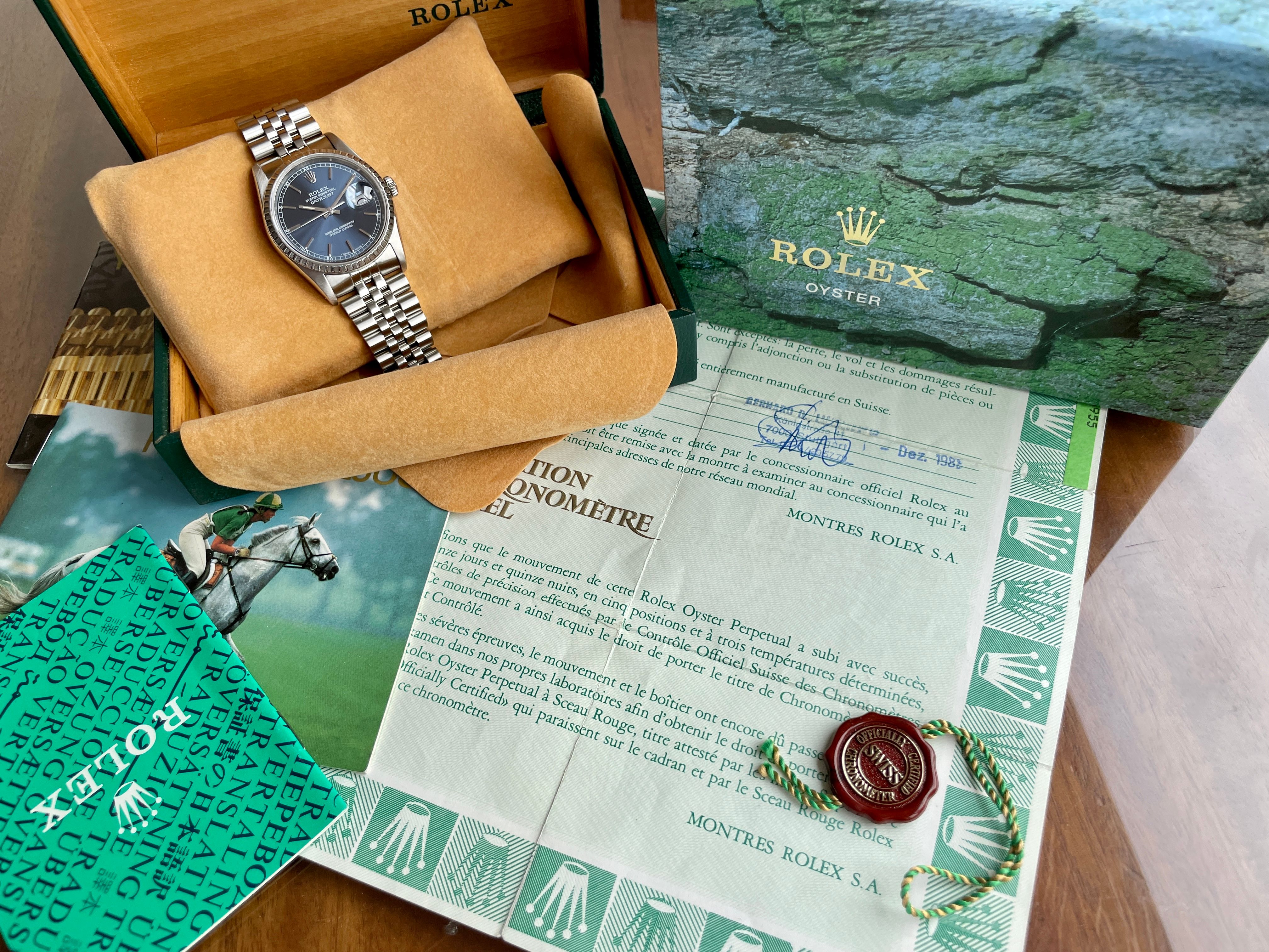 Rolex Datejust 16220 Blue 1988 with original box and papers