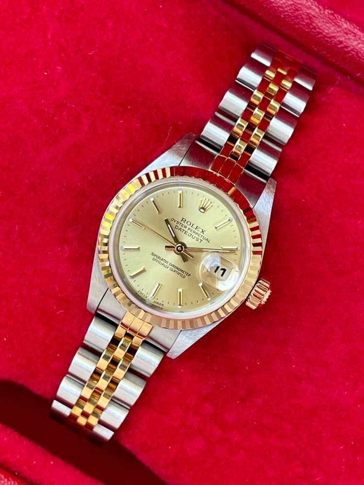 Wrist shot image for Rolex Lady Datejust 79173 Gold 1999 with original box and papers