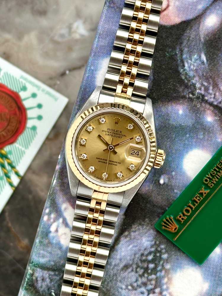 Featured image for Rolex Lady-Datejust "Diamond" 69173G Gold 1993 with original box and papers