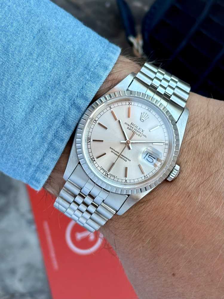 Wrist image for Rolex Datejust 16220 Silver 1988 