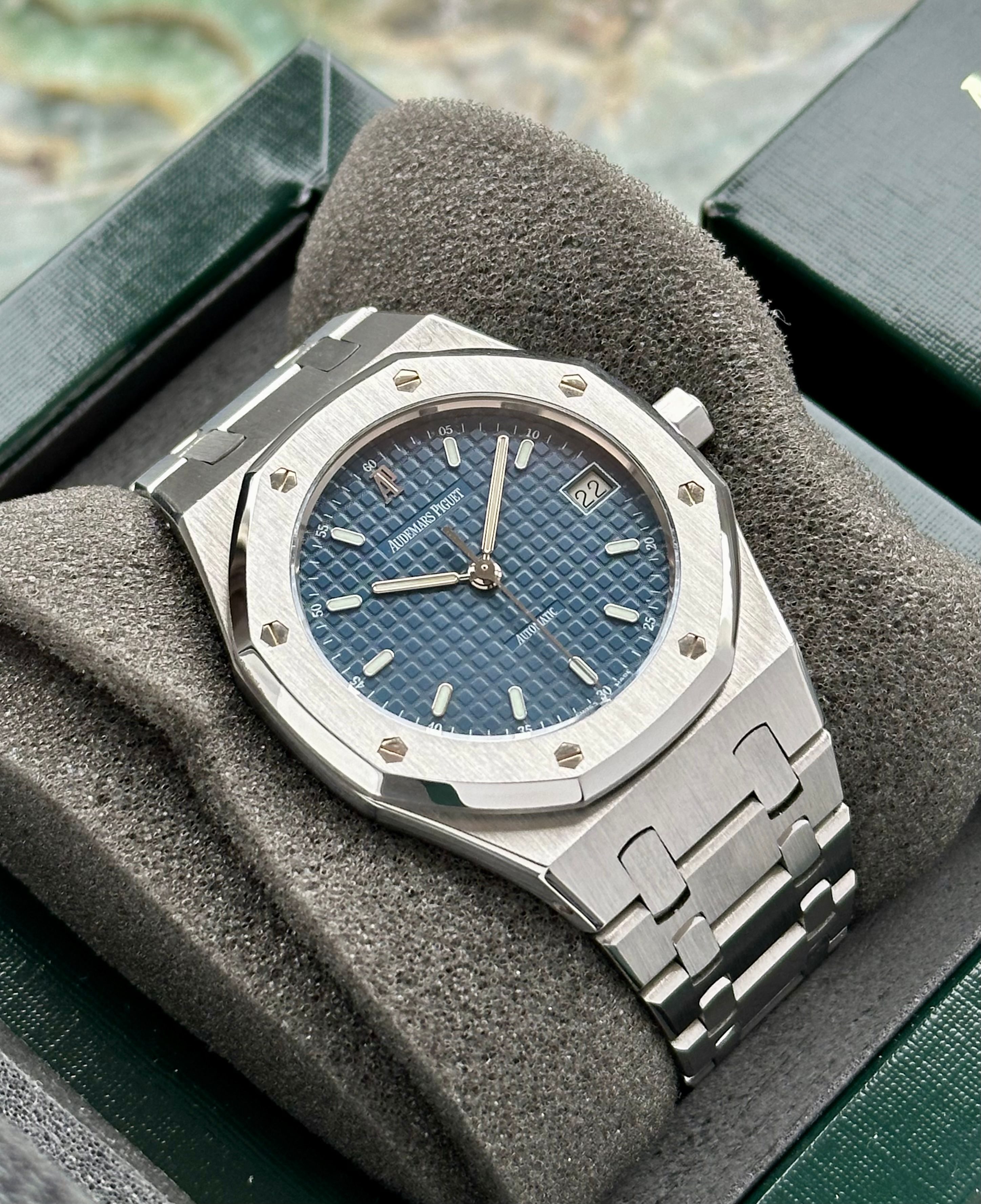 Audemars Piguet Royal Oak 14790 Blue 2001 with original box and papers