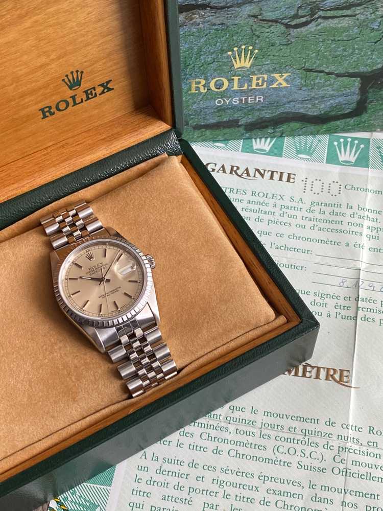 Rolex Datejust 16220 Silver 1991 with original box and papers