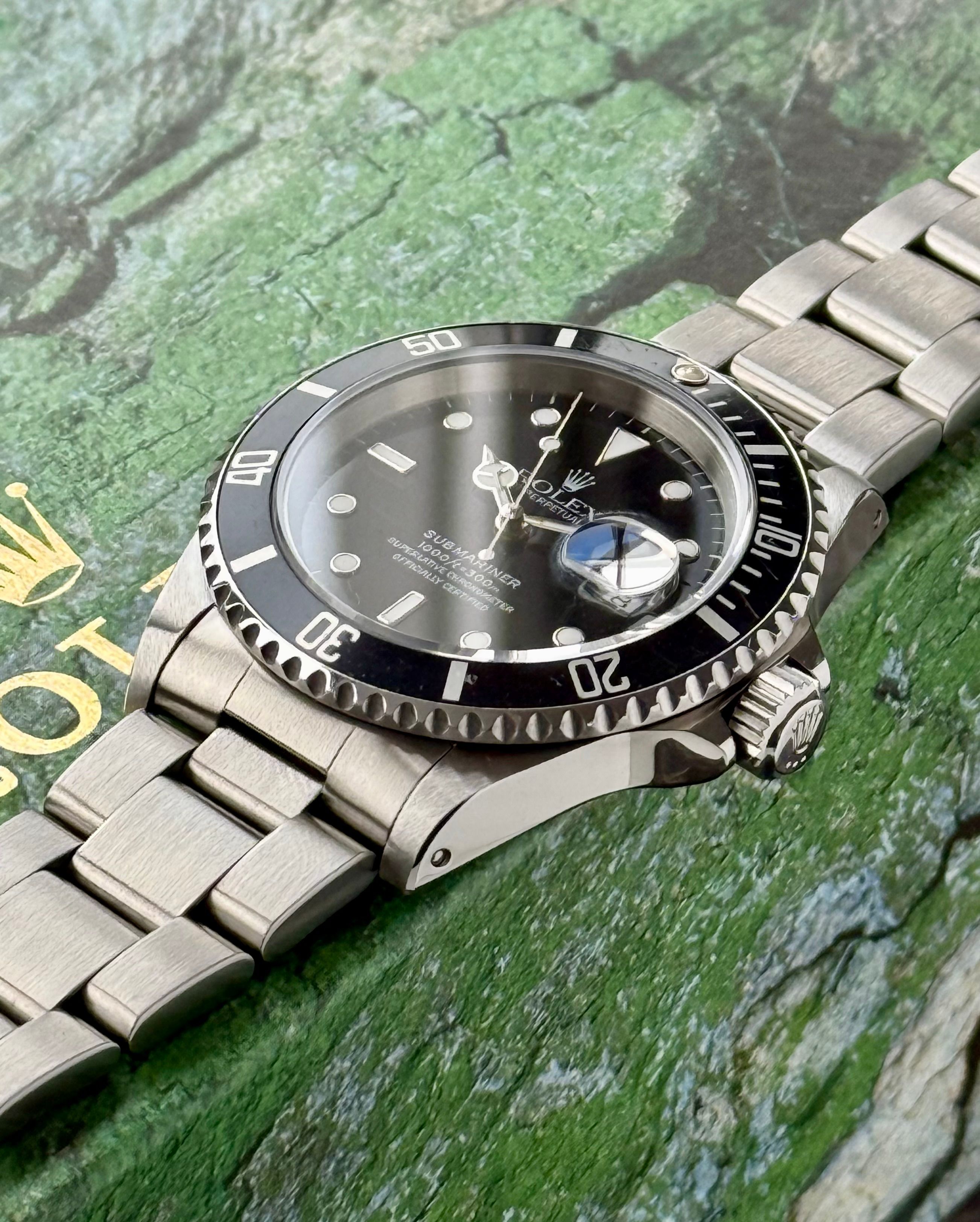 時計 ROLEX Submariner Rolex Submariner 16610 Black 1997 with original box and papers