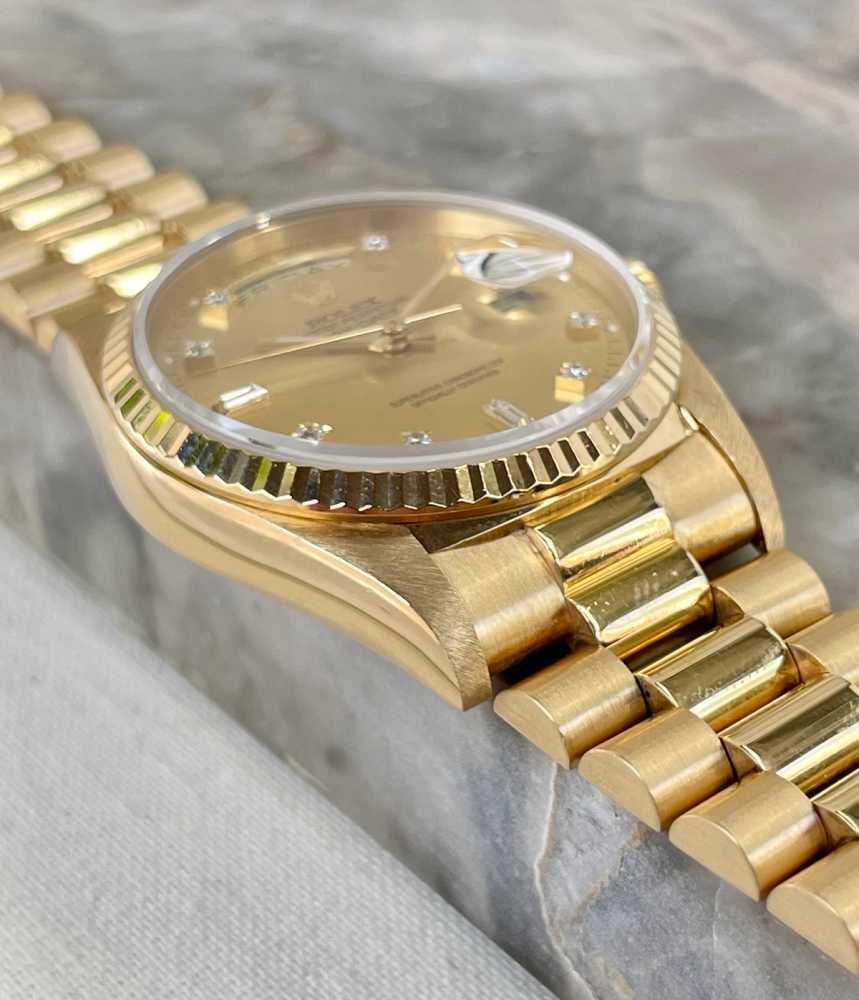 Detail image for Rolex Day-Date "Diamond" 18238 Gold 1989 with original box
