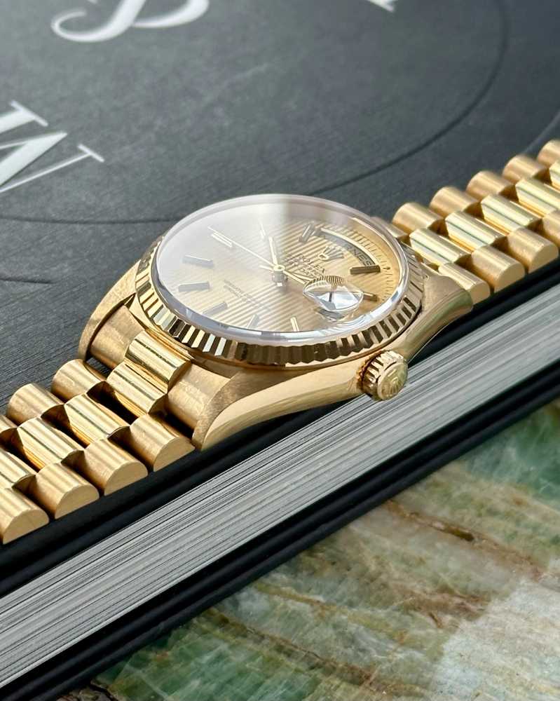 Image for Rolex Day-Date "Tapestry" 18238 Gold 1990 