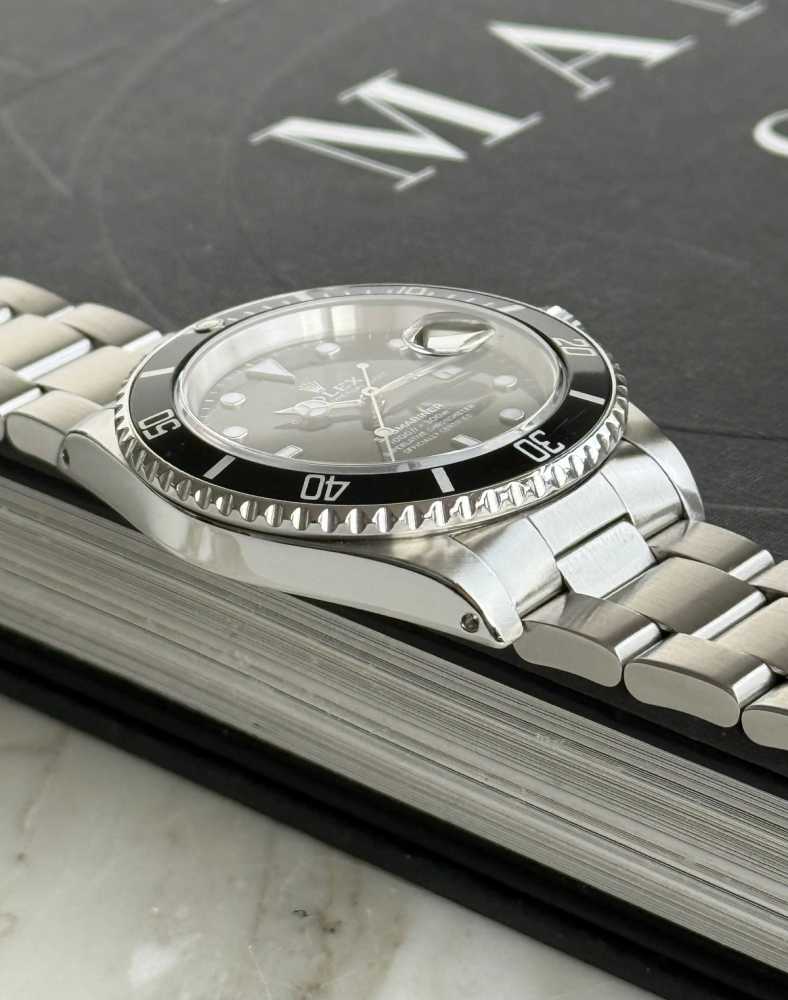 Image for Rolex Submariner "Rolex Warranty" 16610 Black 1989 with original box and papers