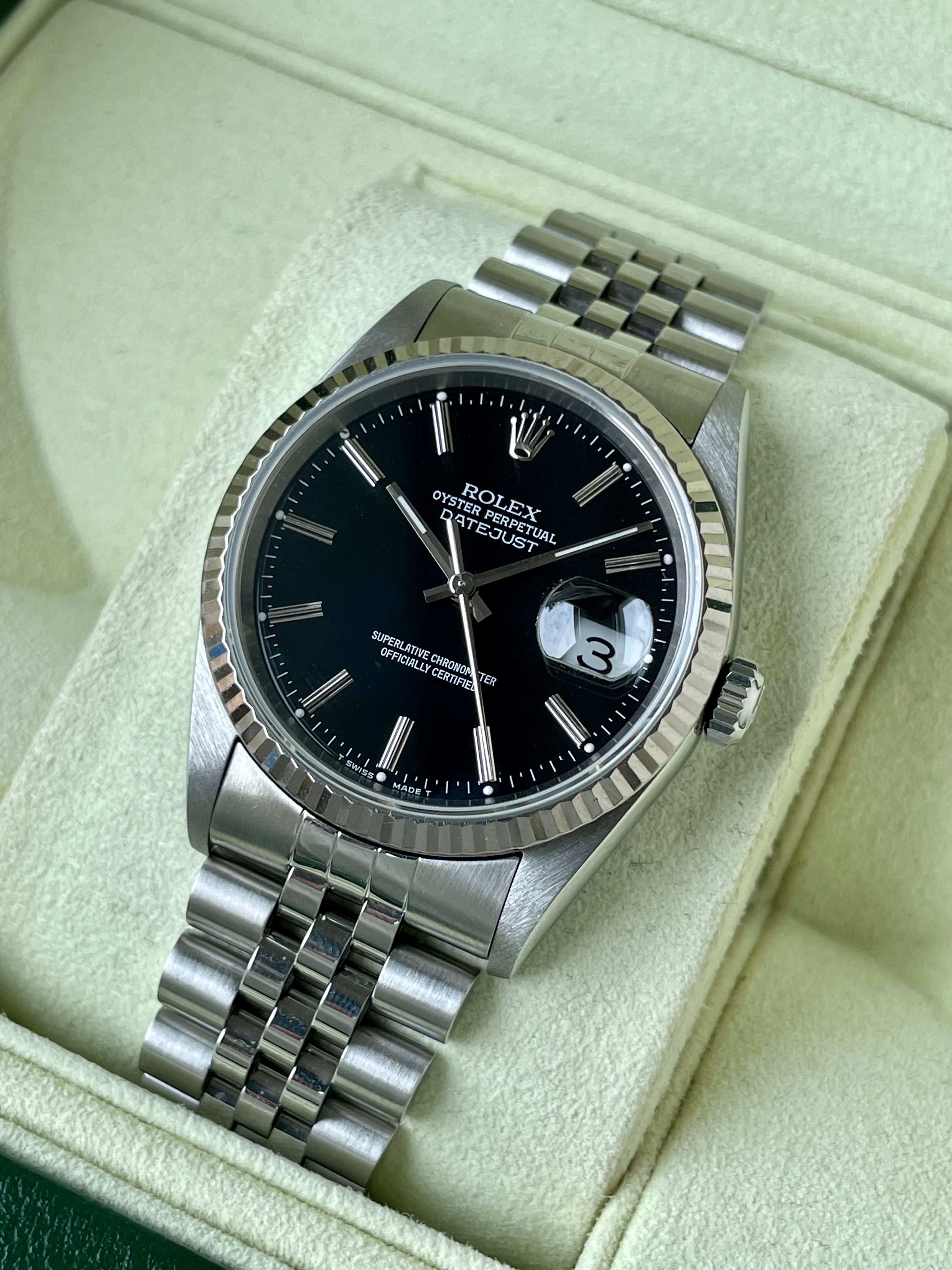 Rolex Datejust 16234 Black 2001 with original box and papers
