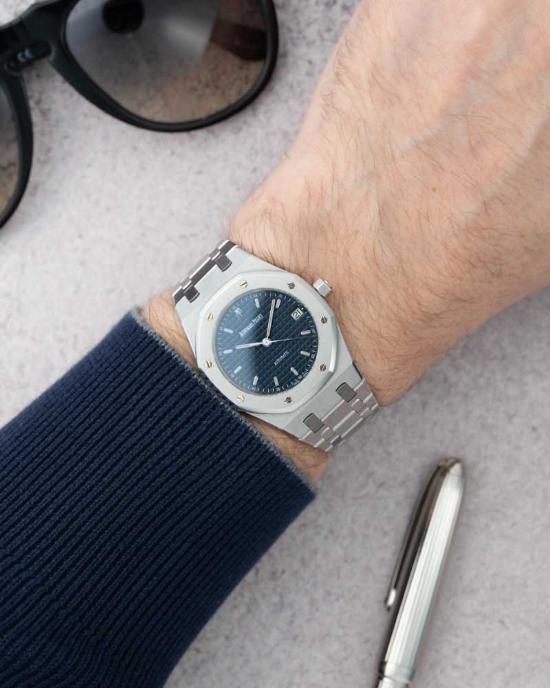 Wrist shot image for Audemars Piguet Royal Oak 14790ST Blue +/- 2005 with original box and papers