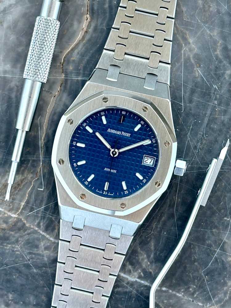 Featured image for Rolex Royal Oak "Cosmos Blue" 14790 Blue 2001 