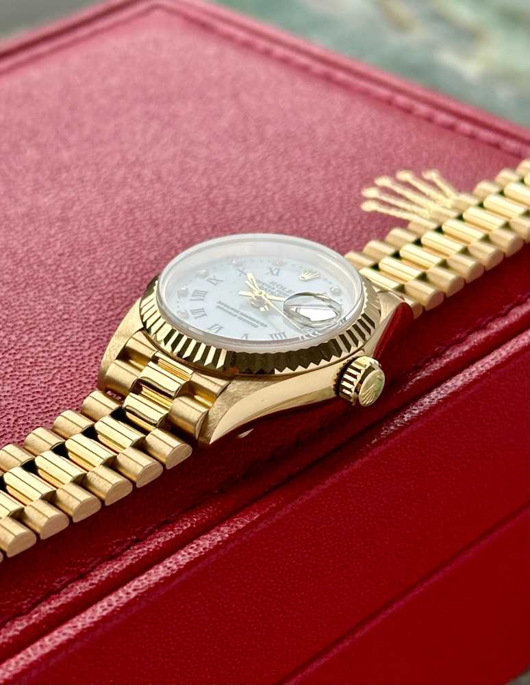 Image for Rolex Lady-Datejust "Diamond" 69178 White 1987 with original box and papers