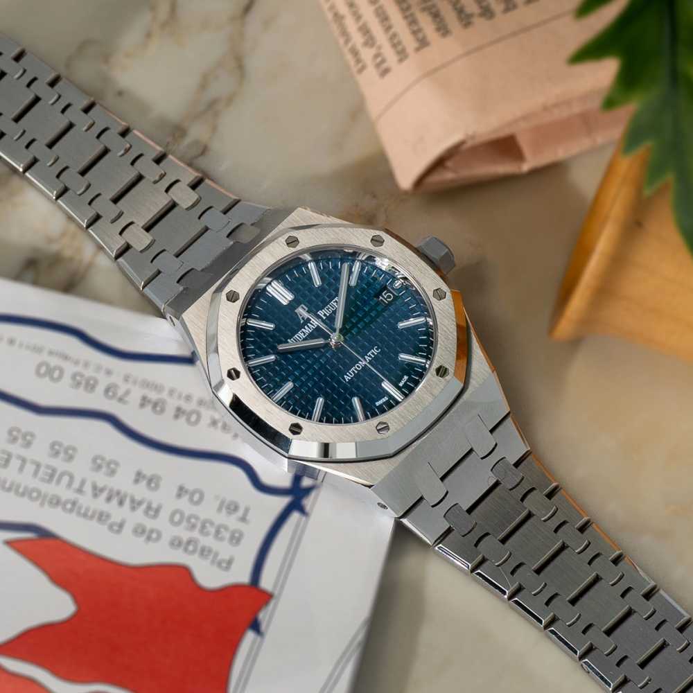 Image for Audemars Piguet Royal Oak "Blue Dial" 15450ST Blue 2020 with original box and papers