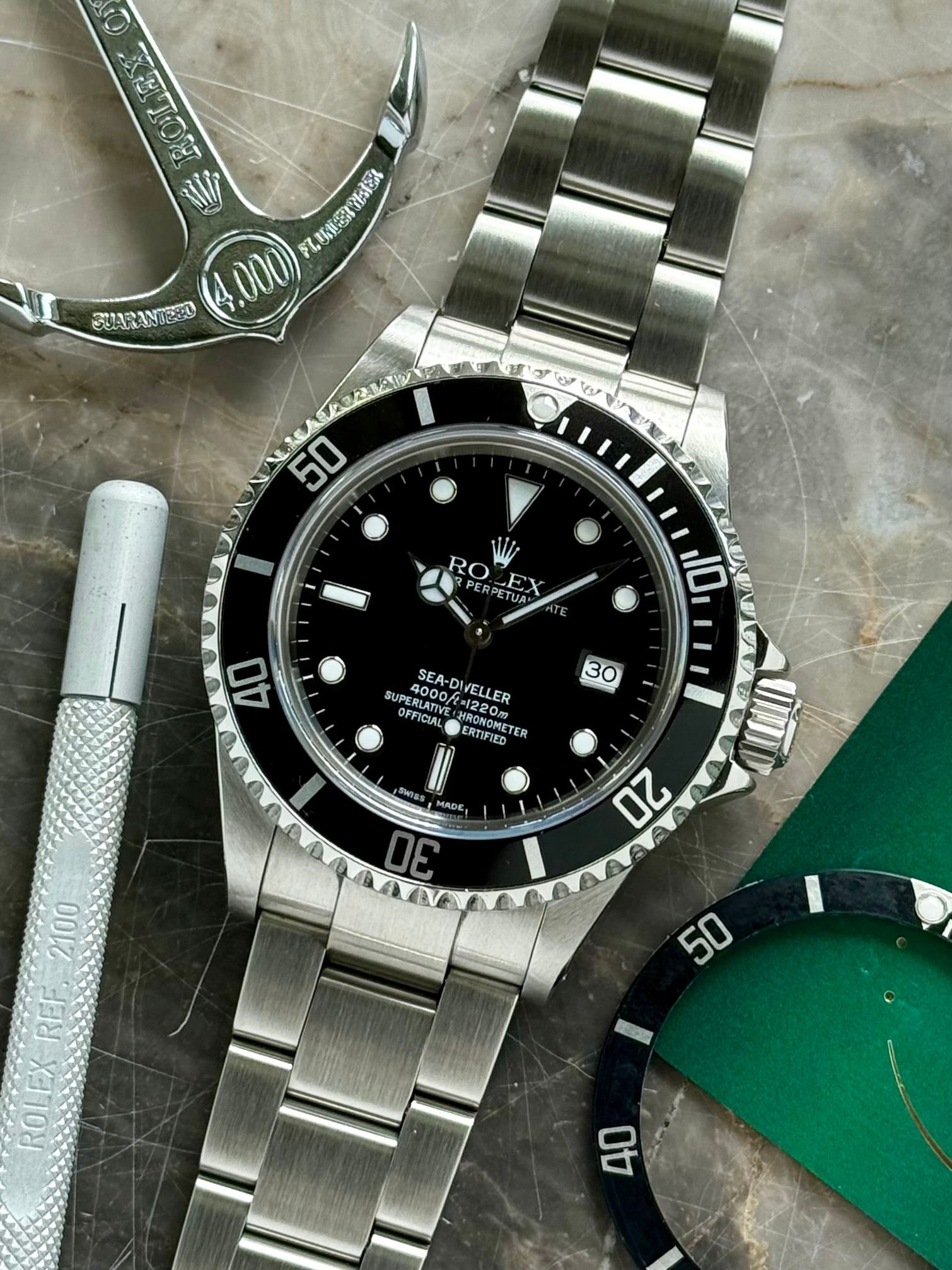 備品付き　ROLEX 16600シードウェラー純正ボックス Rolex Sea-Dweller 16600 Black 2000 with original box and papers 2