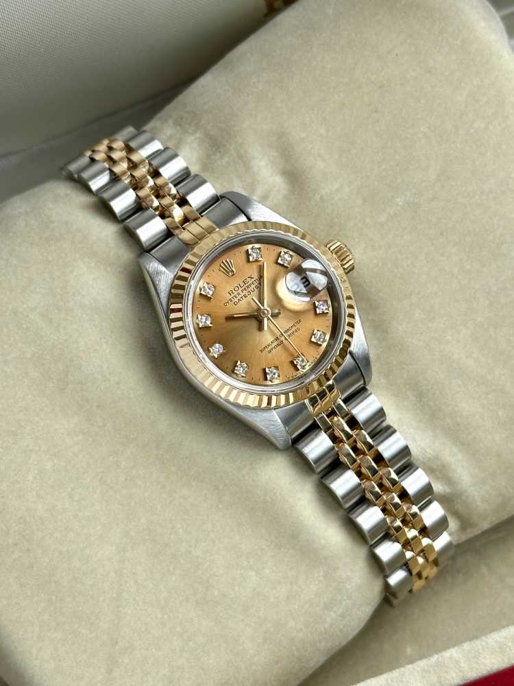 Wrist image for Rolex Lady-Datejust "Diamond" 69173G Tropical 1990 with original box and papers