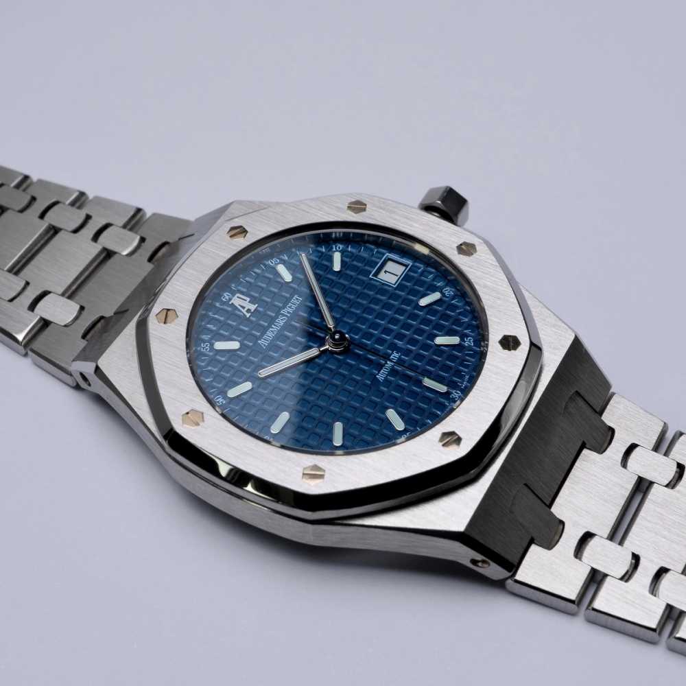 Audemars Piguet Royal Oak 14790ST Blue 2004 with original box and papers