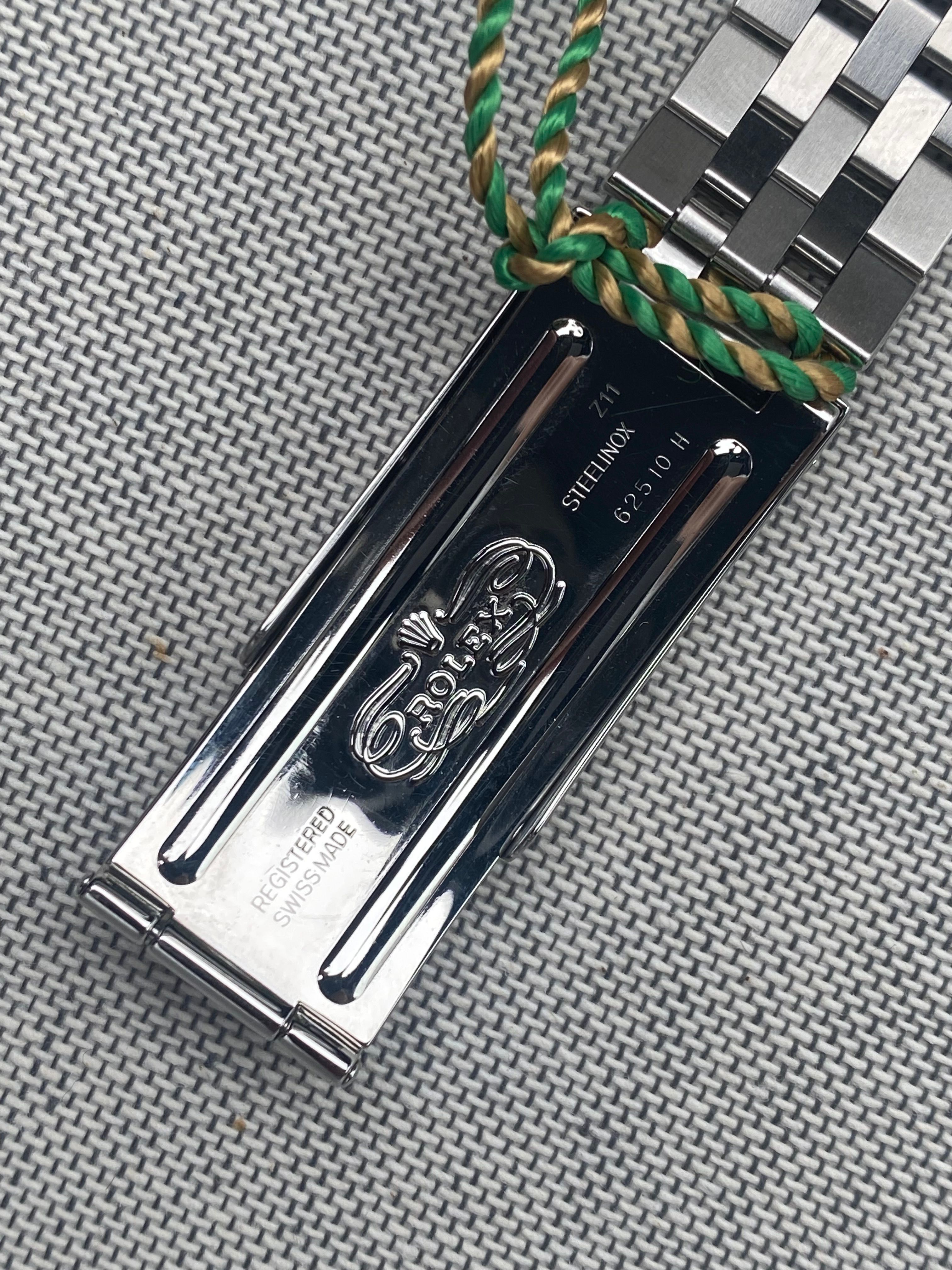 Rolex Datejust 16234 Black 1996 with original box and papers T877