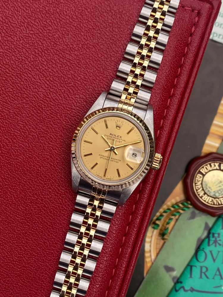 Featured image for Rolex Lady Datejust 69173 Gold 1991 with original box and papers