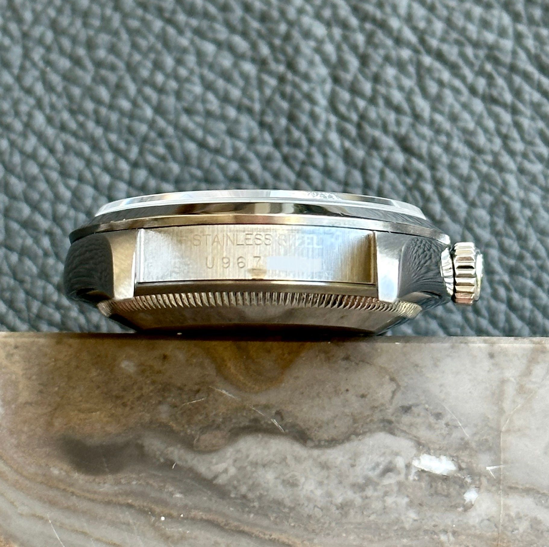 Rolex Explorer I 14270 Black 1998 with original box and papers