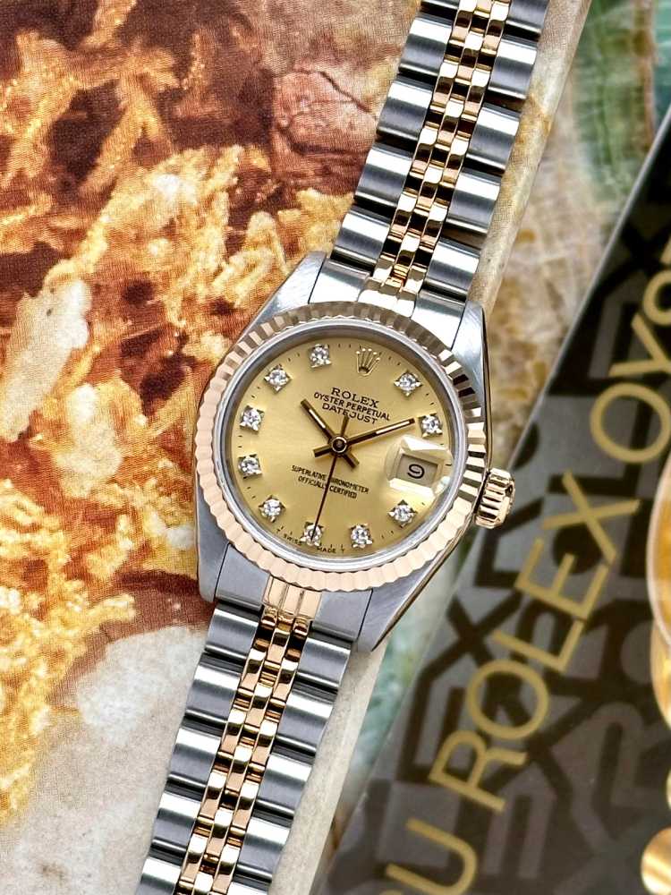 Featured image for Rolex Lady-Datejust "Diamond" 69173G Gold 1988 with original box and papers 4