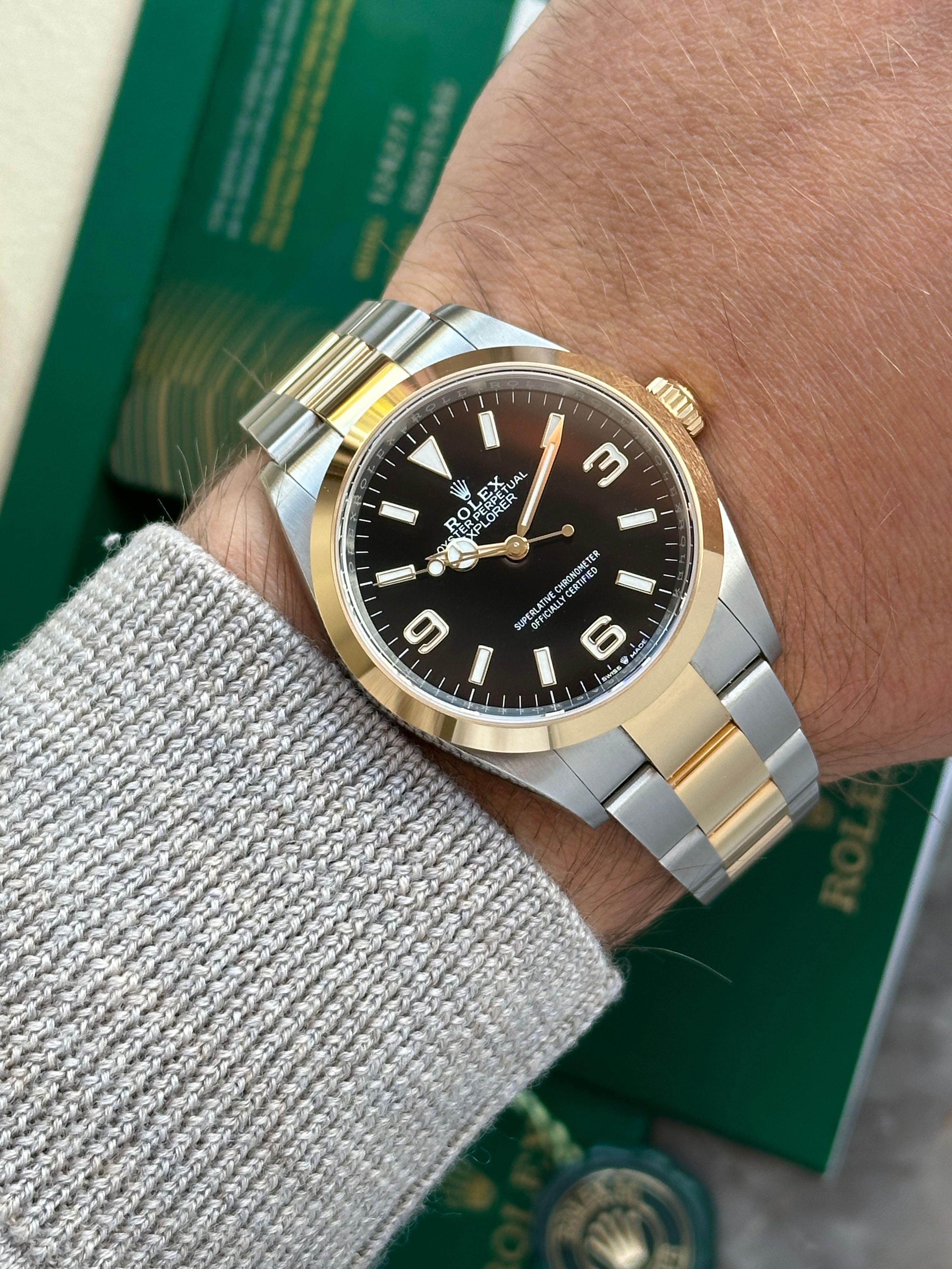 Rolex Explorer 124273 Black 2023 with original box and papers