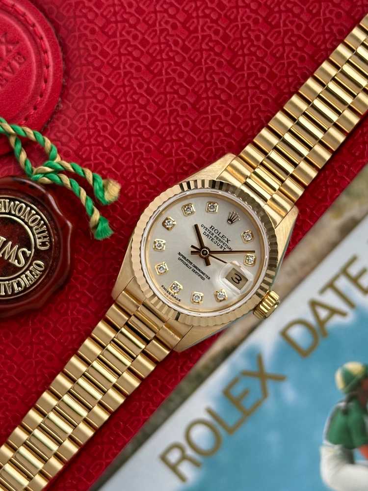 Wrist image for Rolex Lady-Datejust "Diamond" 69178 Silver 1995 with original box and papers