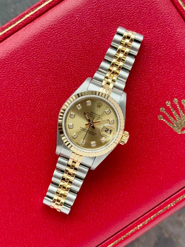 Wrist shot image for Rolex Lady-Datejust "Diamond" 69173 Gold 1995 with original box and papers