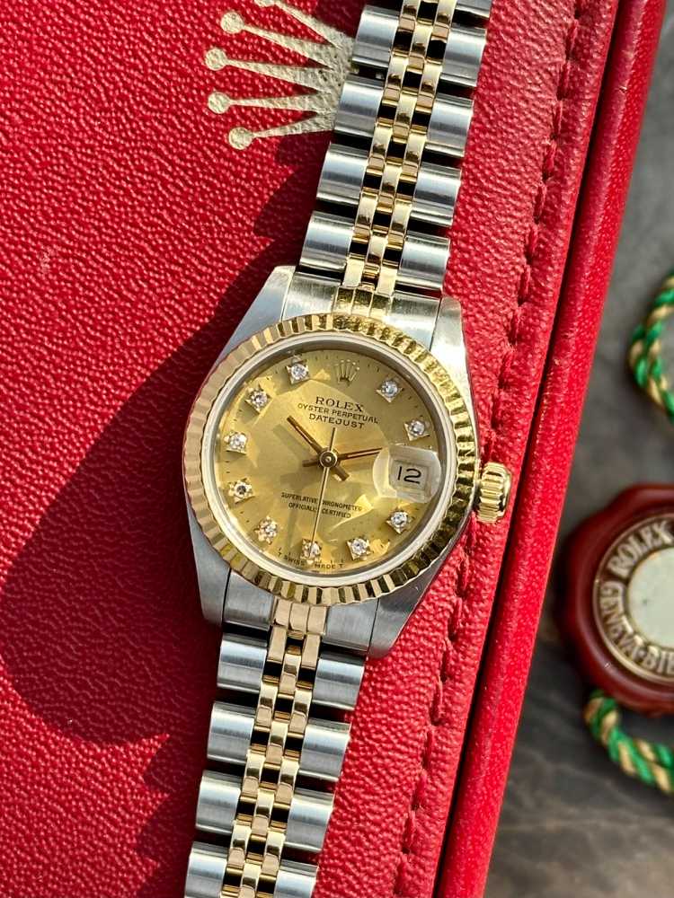 Featured image for Rolex Lady-Datejust "Diamond" 69173G Gold 1990 with original box and papers