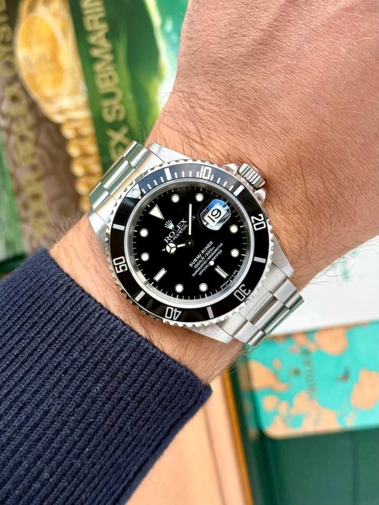 Image for Rolex Submariner 16610 Black 1995 with original box and papers