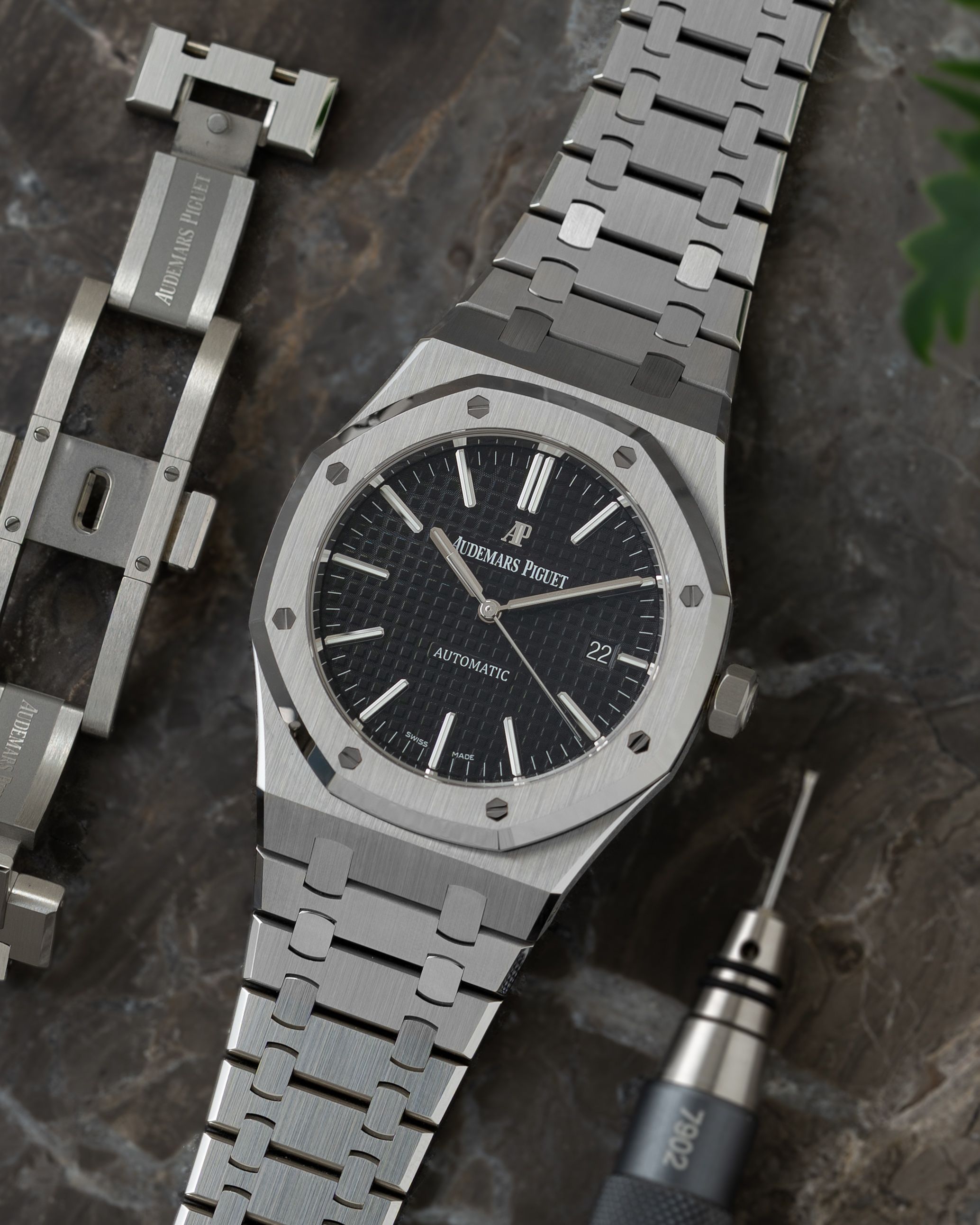 Audemars Piguet Royal Oak 15400ST Black 2017 with original box and