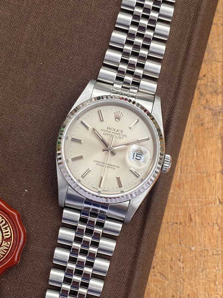 Featured image for Rolex Datejust 16234 Silver 1991 with original box and papers6