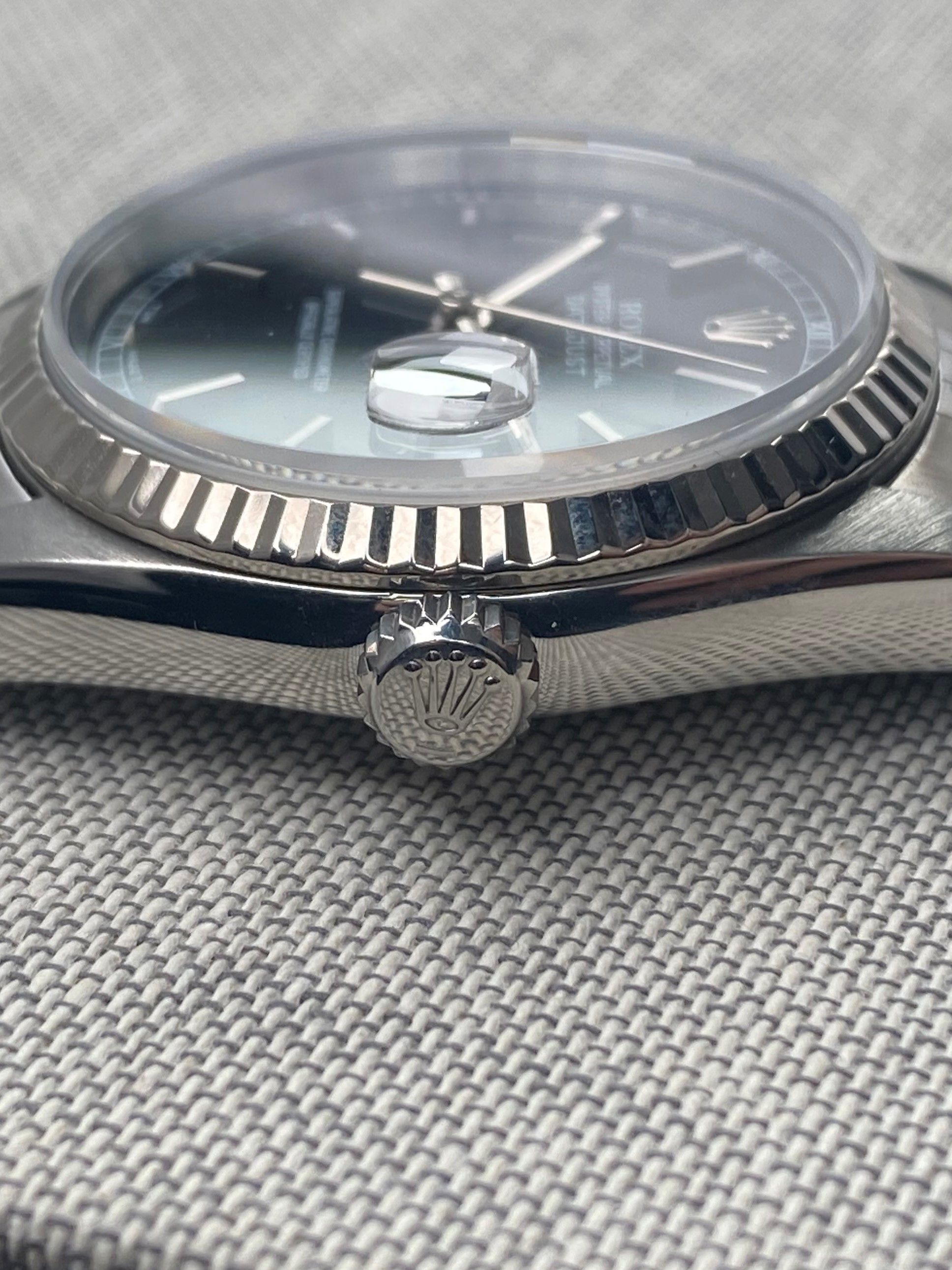 Rolex Datejust 16234 Black 1996 with original box and papers T877