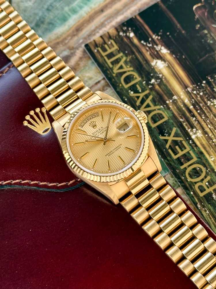 Image for Rolex Day-Date "Tapestry" 18238 Gold 1990 with original box and papers