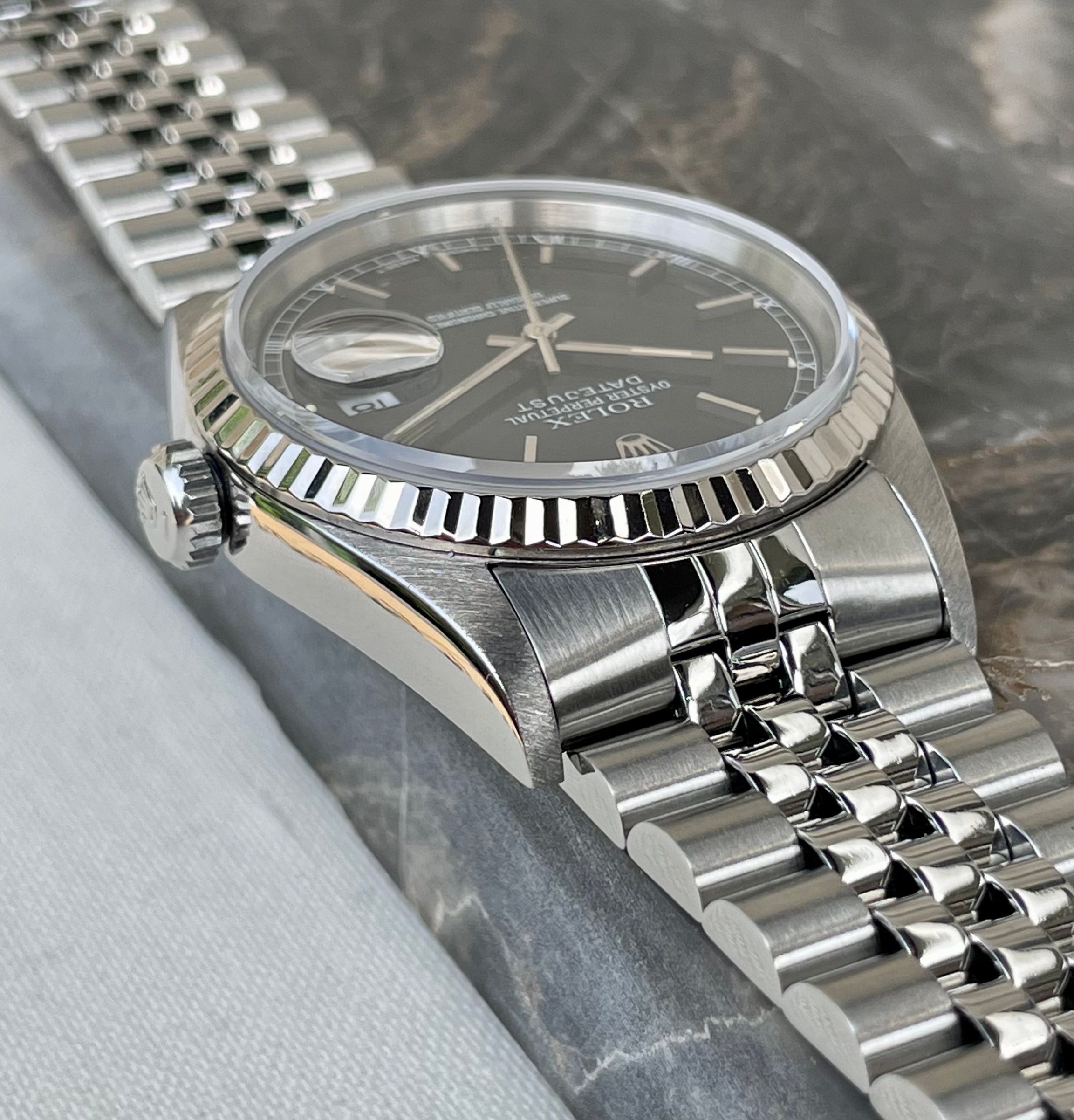 Rolex Datejust 16234 Black 1995 with original box and papers