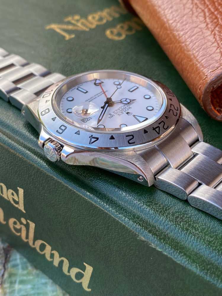 Detail image for Rolex Explorer II "polar" 16570 White 2002 with original box and papers