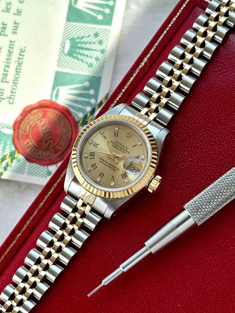 Image for Rolex Lady-Datejust "Diamond" 69173G Gold 1989 with original box and papers