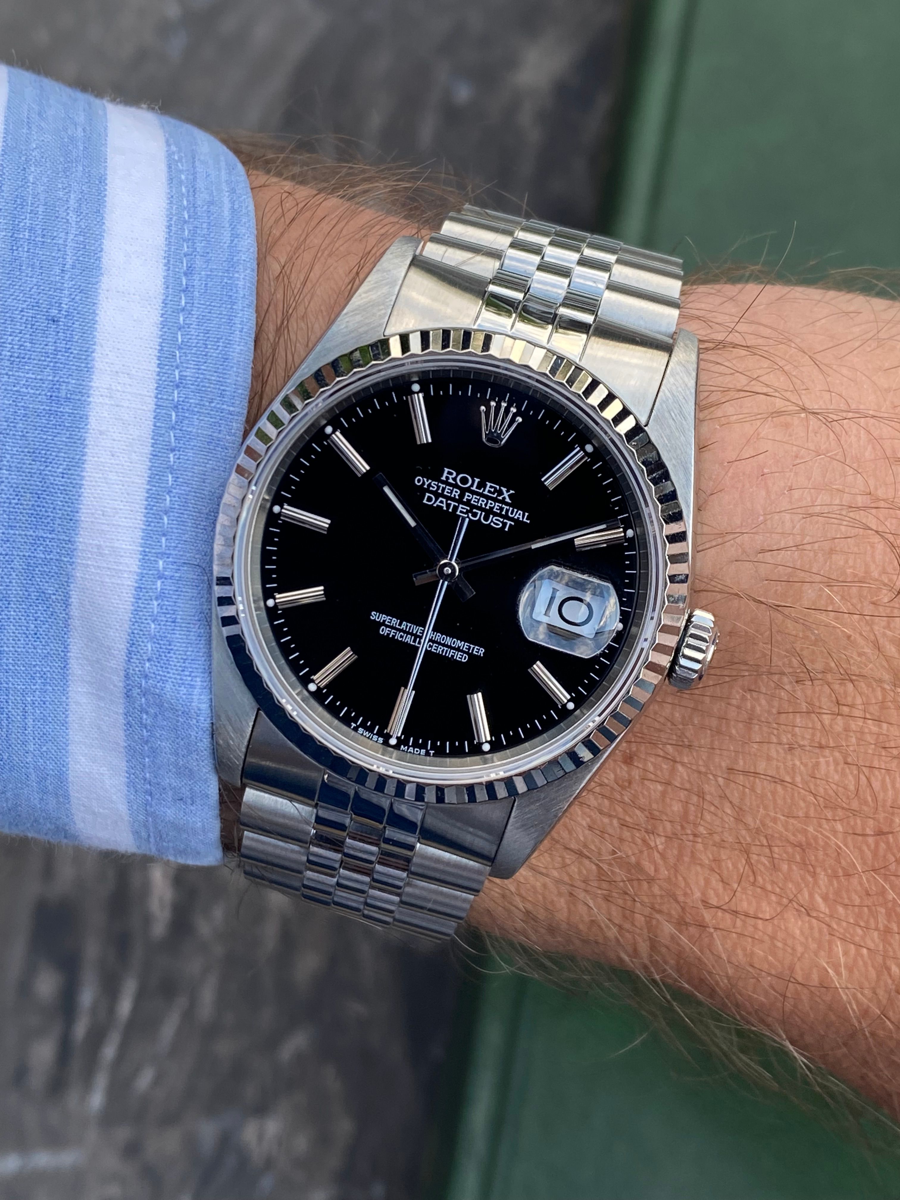 Rolex Datejust 16234 Black 1989 with original box and papers L404