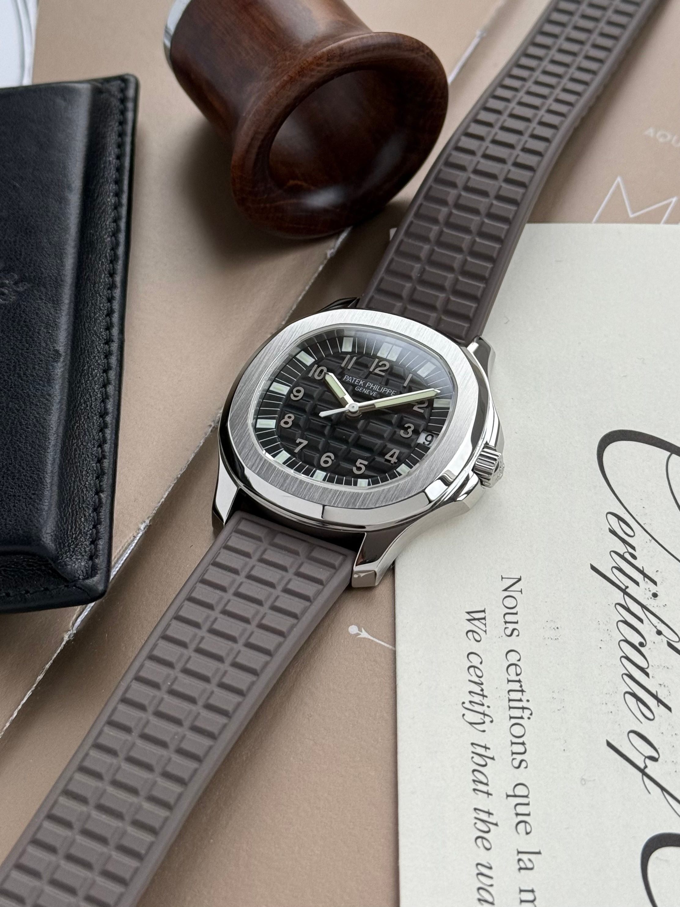 Patek Philippe Aquanaut 5065 Black 2006 with original box and papers 2