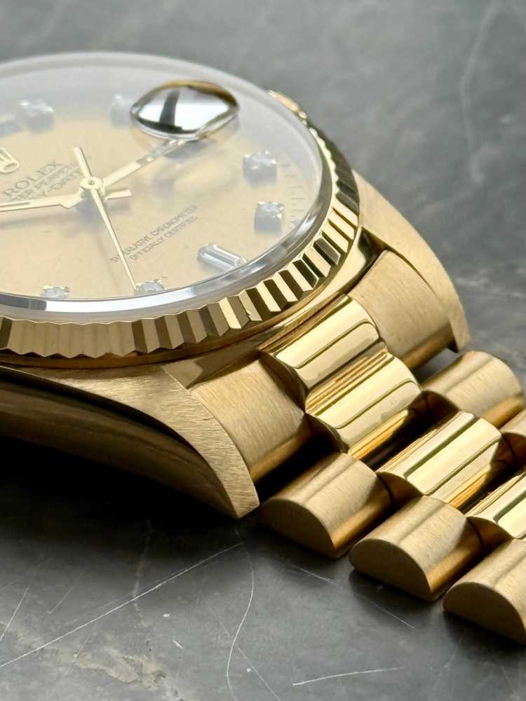 Image for Rolex Day-Date "Diamond" 18238 Gold 1995 with original box and papers