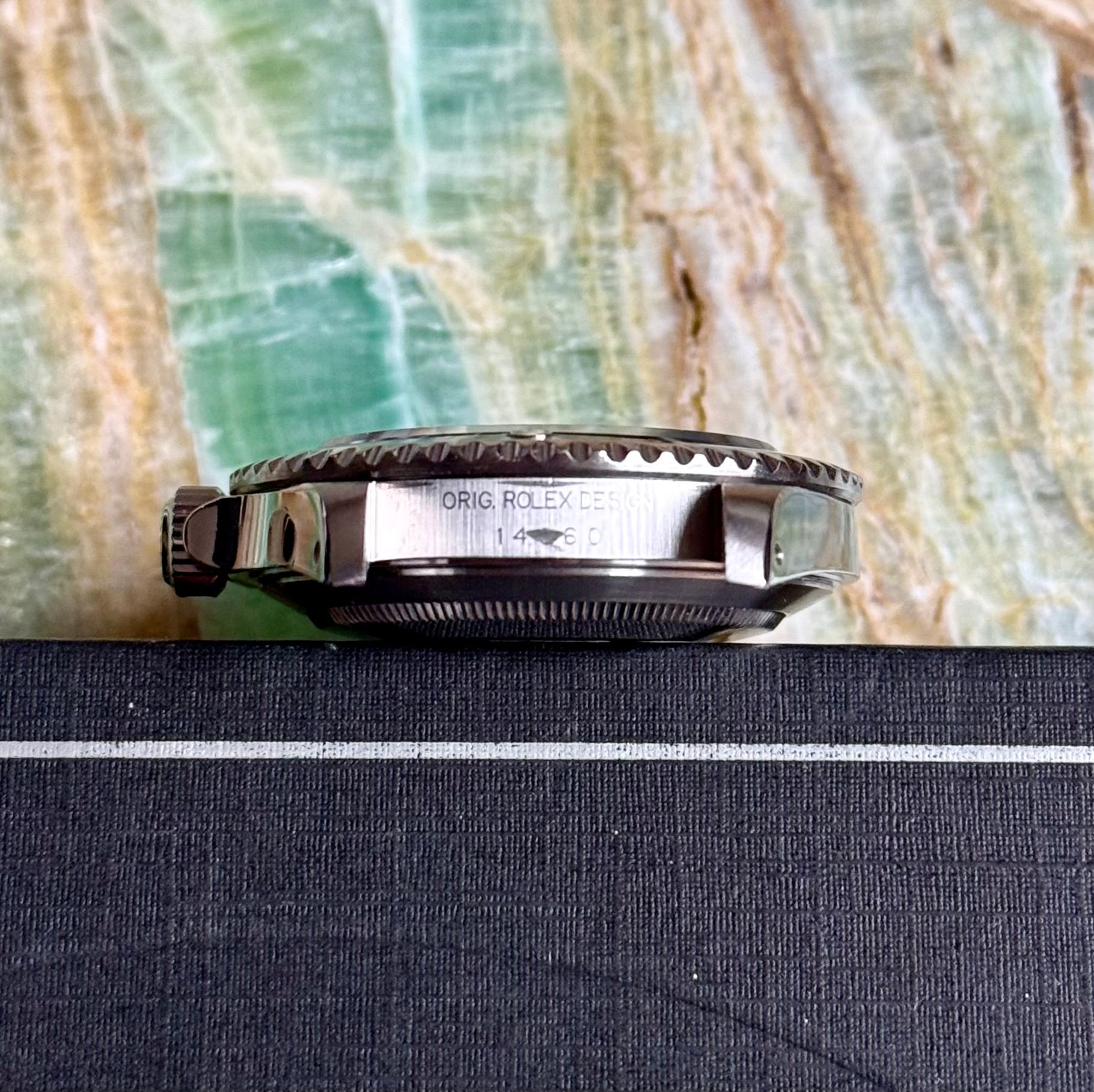 Rolex Submariner 14060 Black 1997 with original box and papers