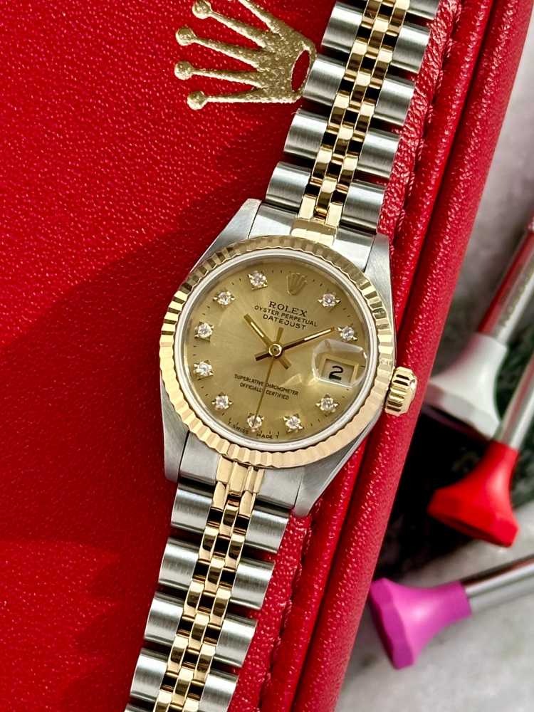 Featured image for Rolex Lady-Datejust "Diamond" 69173G Gold 1989 with original box and papers 4