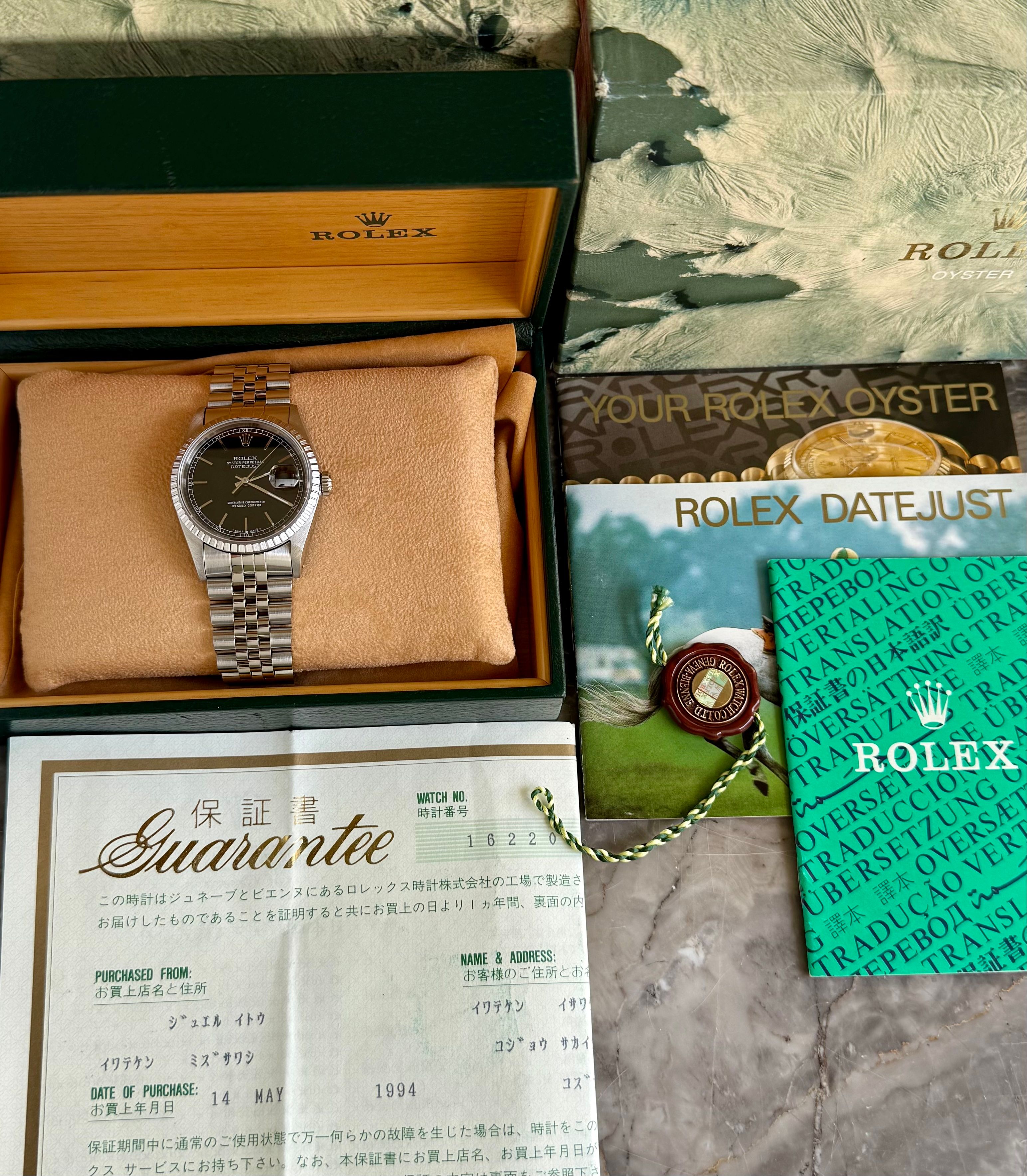 Rolex Datejust 16220 Black 1991 with original box and papers 2