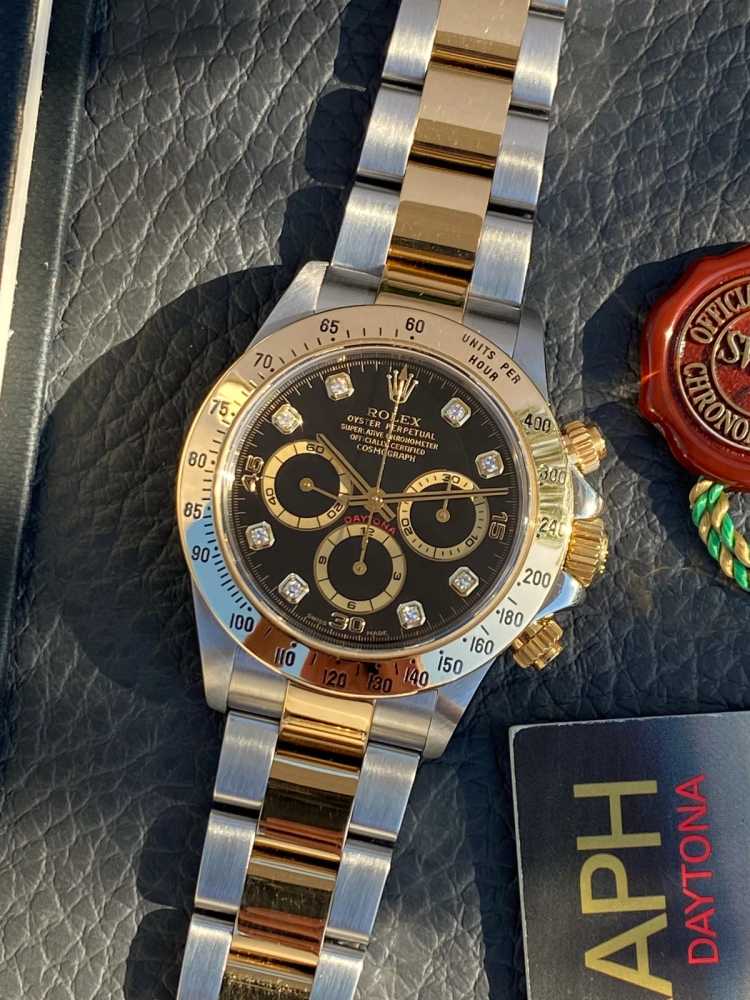Featured image for Rolex Daytona "A Series" 16523 Black 1999 with original box and papers