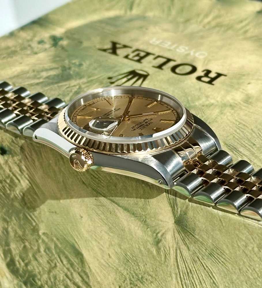 Image for Rolex Datejust "Tapestry" 16233 Gold 1988 with original box and papers 2