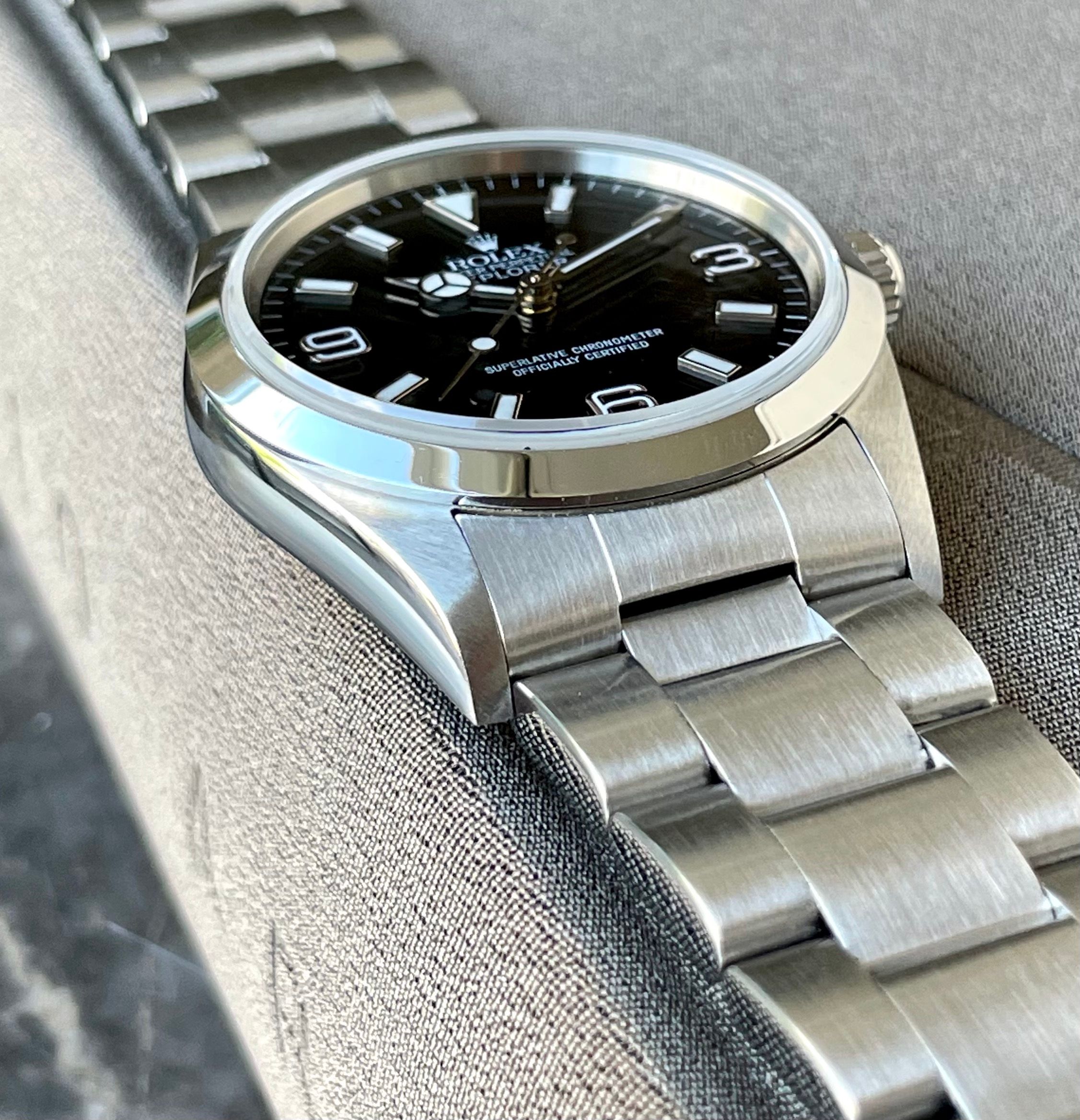 Rolex Explorer 14270 Black 1999 with original box and papers 2