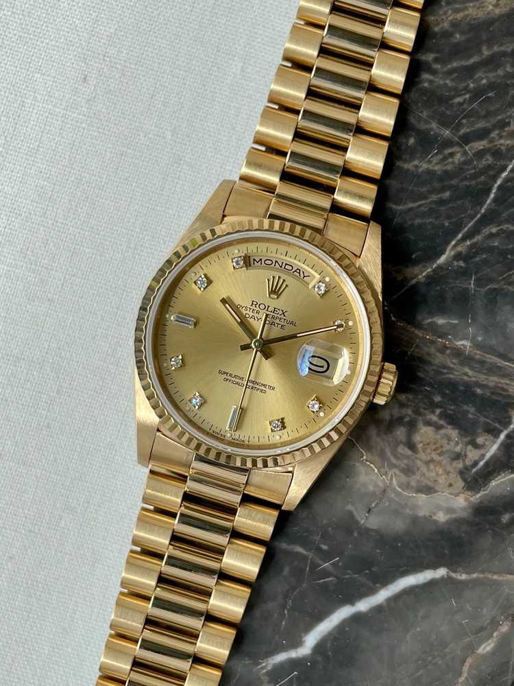 Featured image for Rolex Day-Date "Diamond" 18238 Gold 1989 with original box and papers