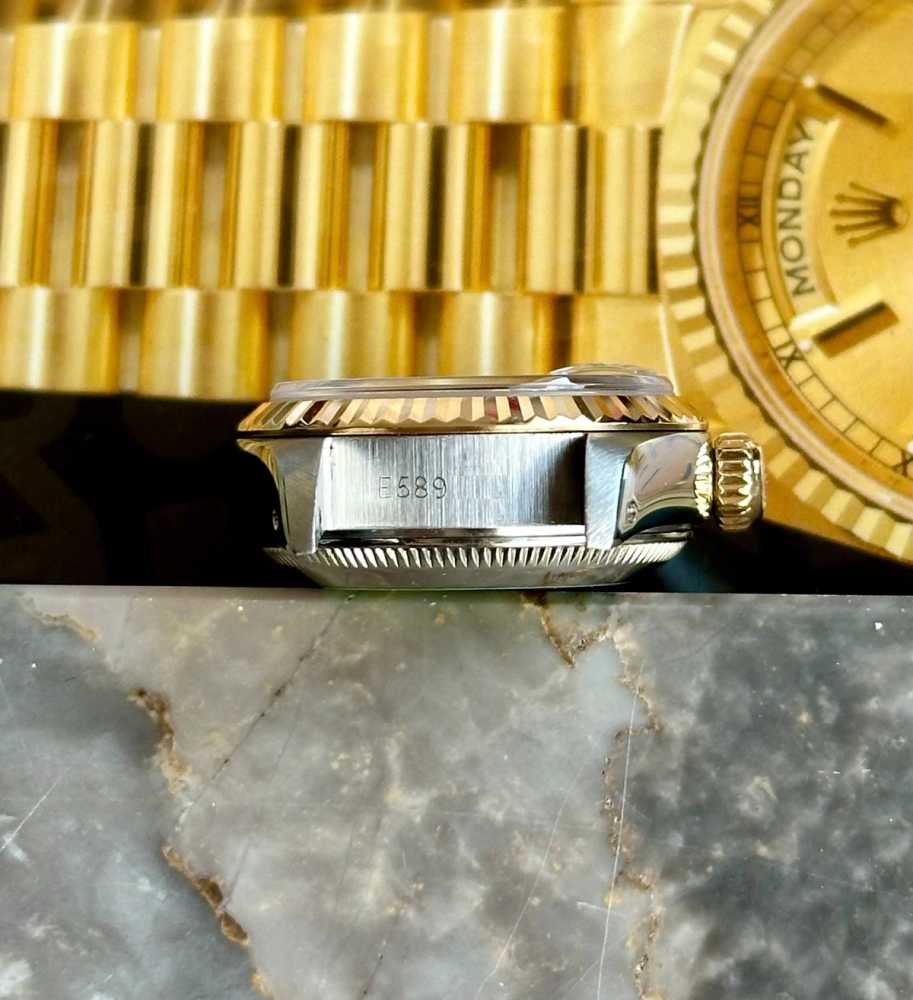 Image for Rolex Lady-Datejust "Diamond" 69173G Gold 1990 with original box and papers 4
