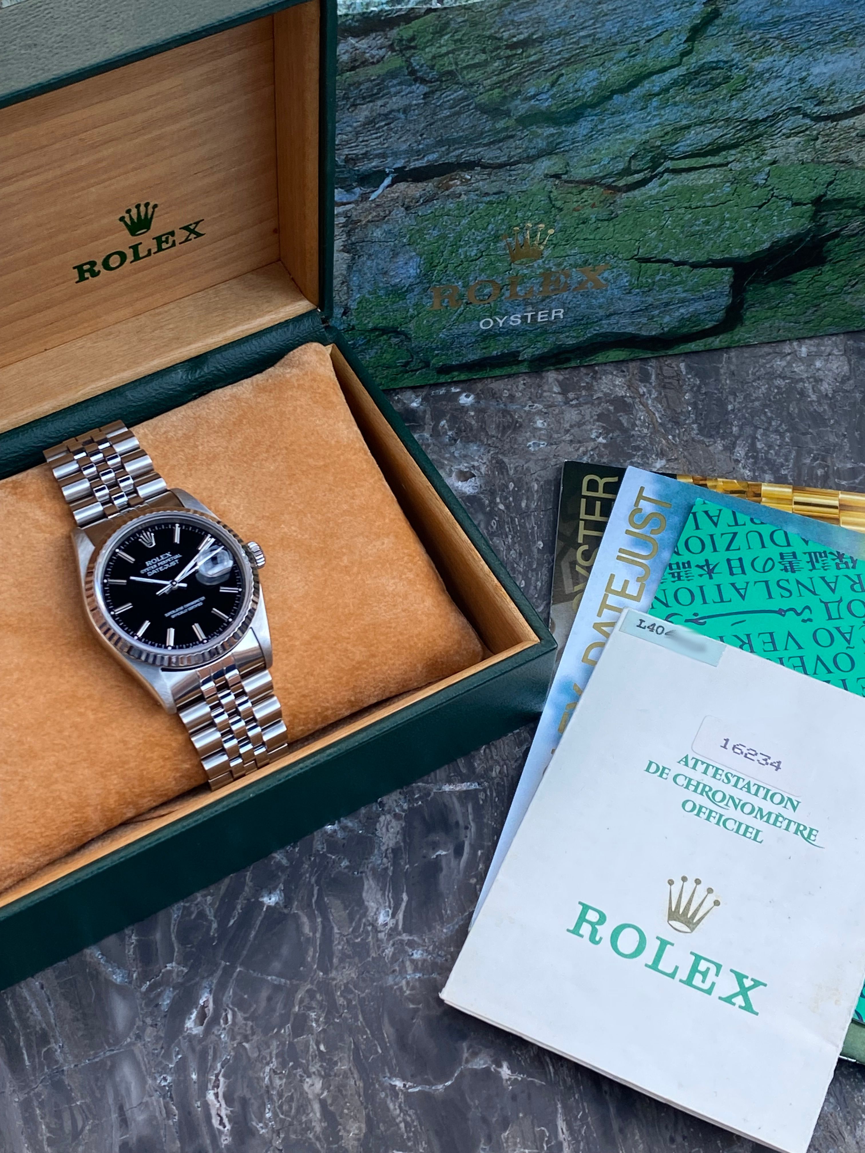 Rolex Datejust 16234 Black 1989 with original box and papers L404