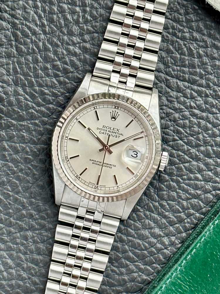 Featured image for Rolex Datejust 16234 Silver 2000 with original box and papers